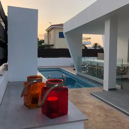 Marimar Villa